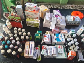 Health check-up and contribution of medicines to the ashram's Samakhusi Service Center