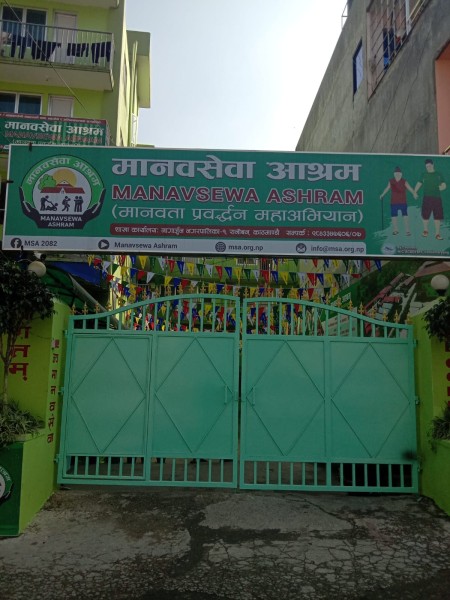 Four Residents Reunited – A Homecoming of Hearts