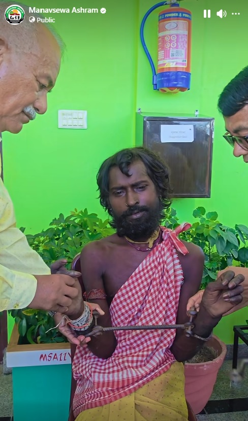 Om-Prakash_Chained-Person-1788952368.jpg